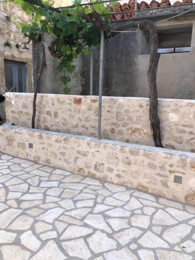 חוואר Old Town Apartment Tonka מראה חיצוני תמונה