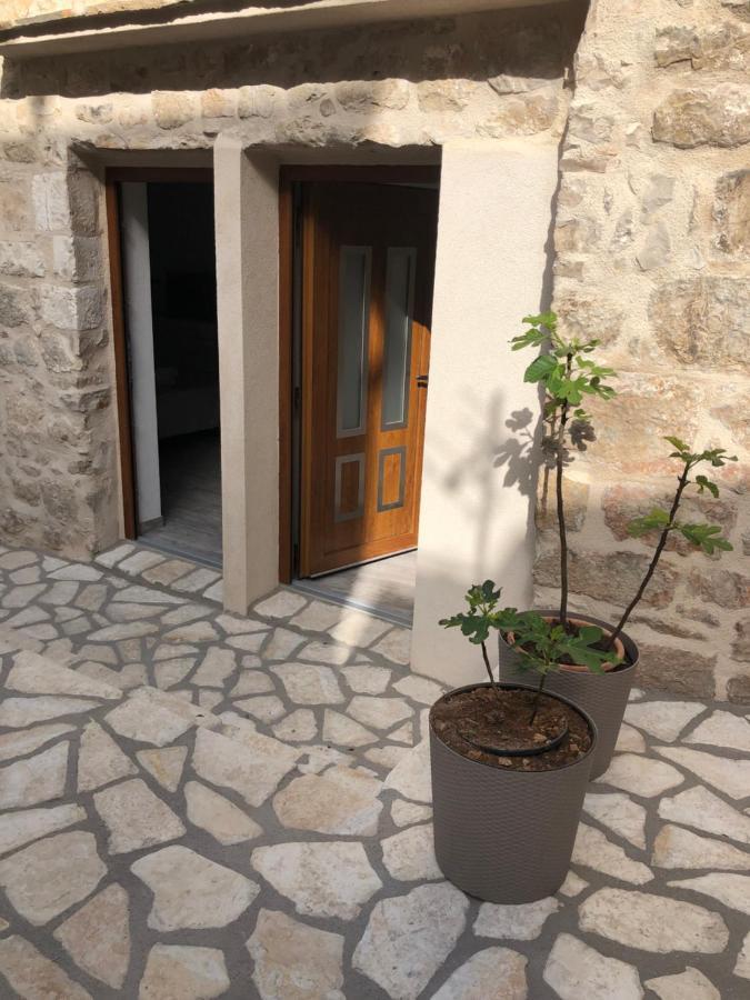 חוואר Old Town Apartment Tonka מראה חיצוני תמונה