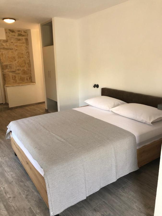 חוואר Old Town Apartment Tonka מראה חיצוני תמונה