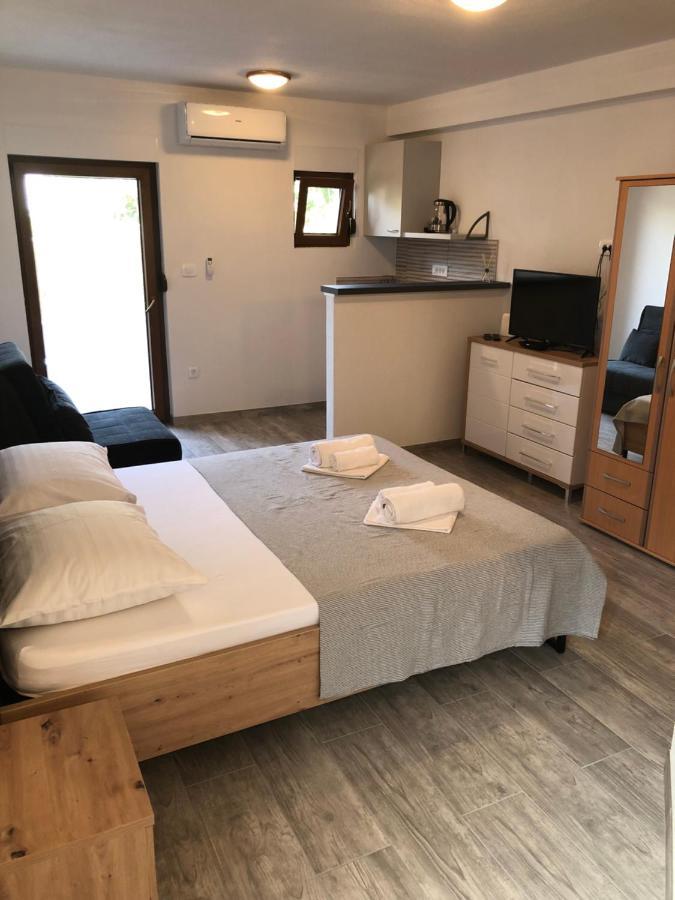 חוואר Old Town Apartment Tonka מראה חיצוני תמונה